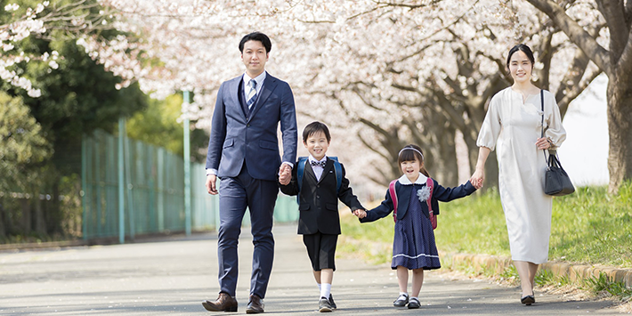 入学式/入園式・卒業式/卒園式の出張撮影・写真撮影を出張カメラマンに依頼する