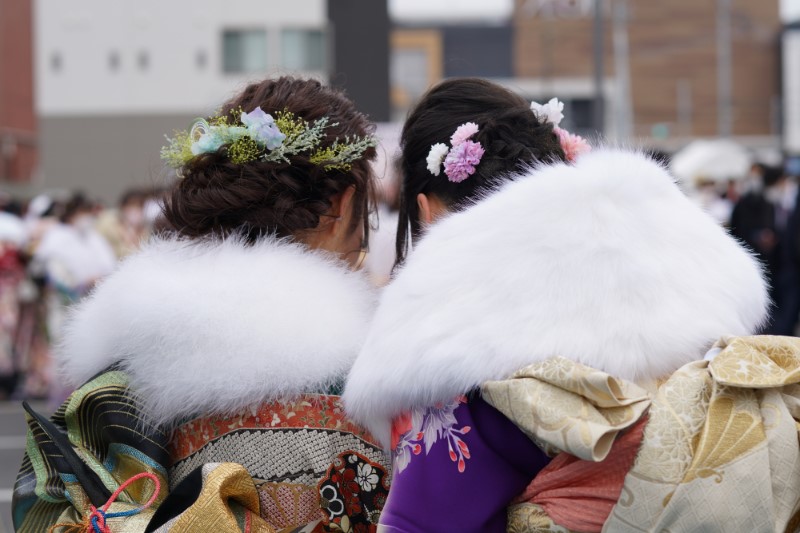 成人式のお祝い金額の相場を知りたい 定番のプレゼントも紹介 ふぉとるプラス 写真がもっと好きになる総合webメディア