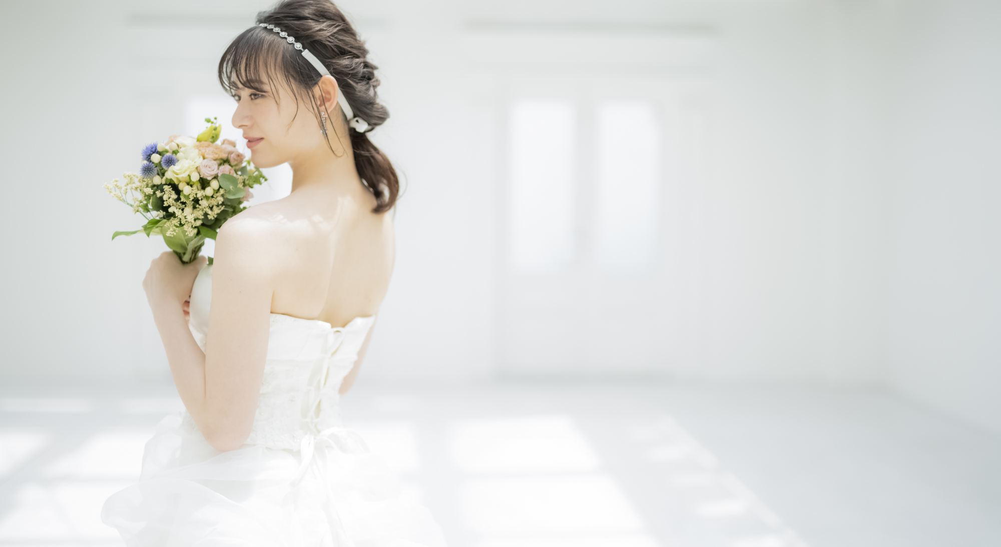 結婚式前撮りをするのはいつがおすすめ 前撮りにおすすめの時期を解説 ふぉとるプラス 写真がもっと好きになる総合webメディア 結婚式前撮りをするのはいつがおすすめ 前撮りにおすすめの時期を解説 ふぉとるプラス 写真がもっと好きになる総合webメディア