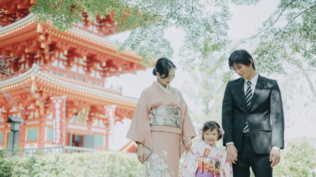 七五三は親もオシャレな髪型でキメよう 自宅で簡単ヘアアレンジ紹介 ふぉとるプラス 写真がもっと好きになる総合webメディア