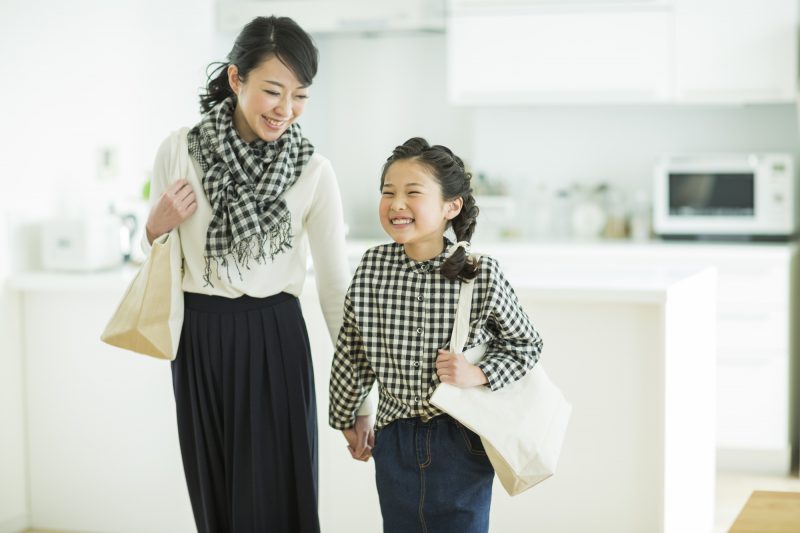 家族写真にはお揃いコーデがおすすめ！カジュアルな服装が人気