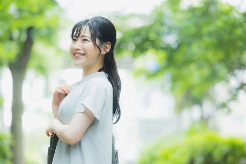 女性/ポートレート/自然