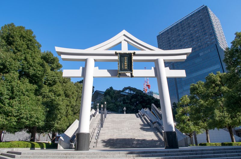 日枝神社-白い鳥居